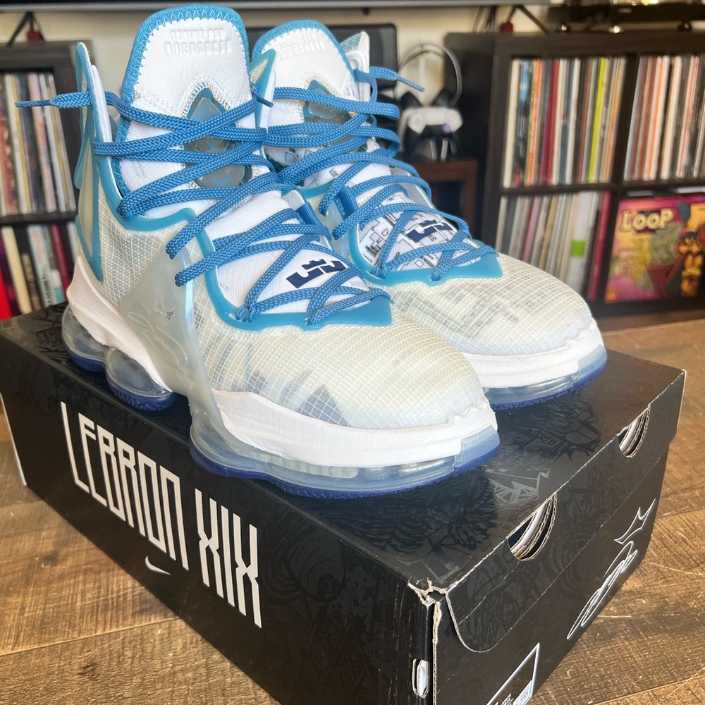 Nike Lebron 19 Space Jam